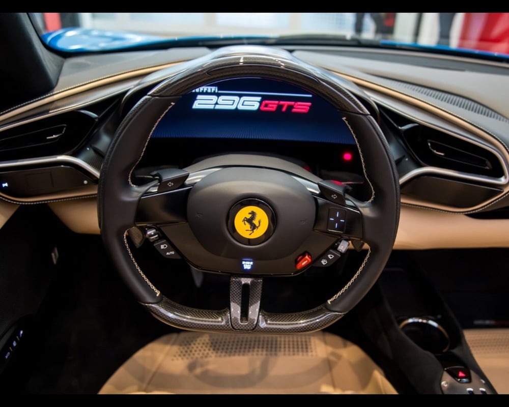 Ferrari 296 Spider usata a Modena (14)