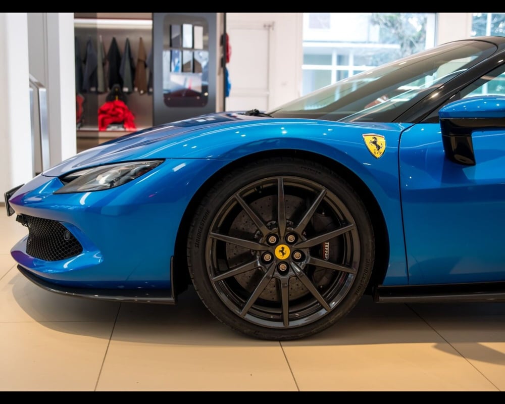 Ferrari 296 Spider usata a Modena (7)