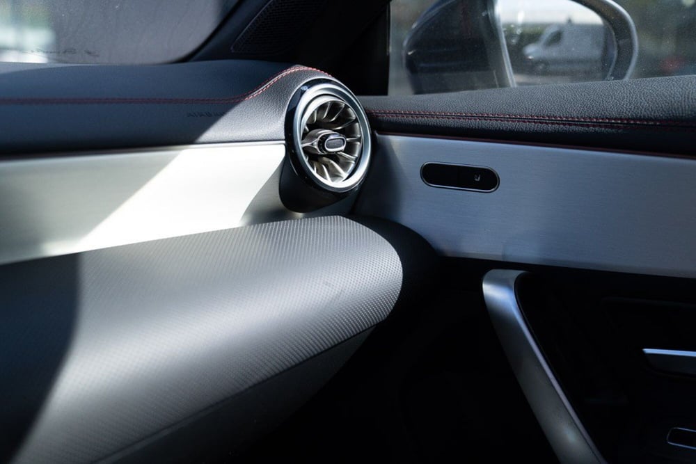 Mercedes-Benz CLA Shooting Brake nuova a Chieti (13)