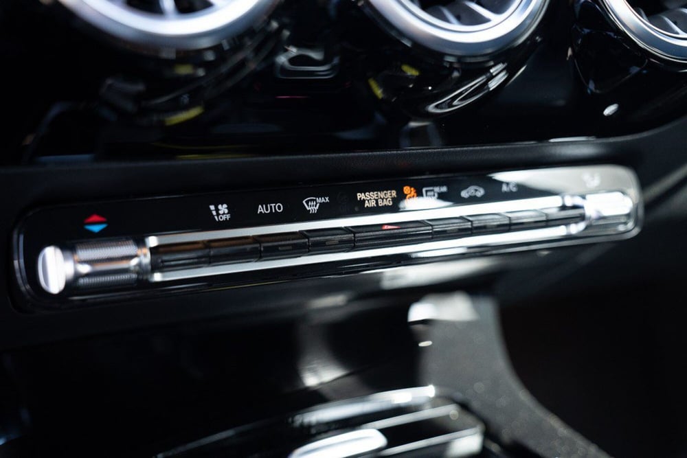Mercedes-Benz CLA Shooting Brake nuova a Chieti (18)