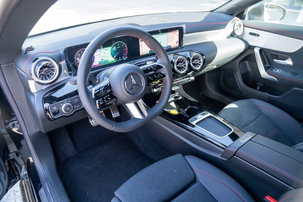 Mercedes-Benz CLA Shooting Brake nuova a Chieti (8)