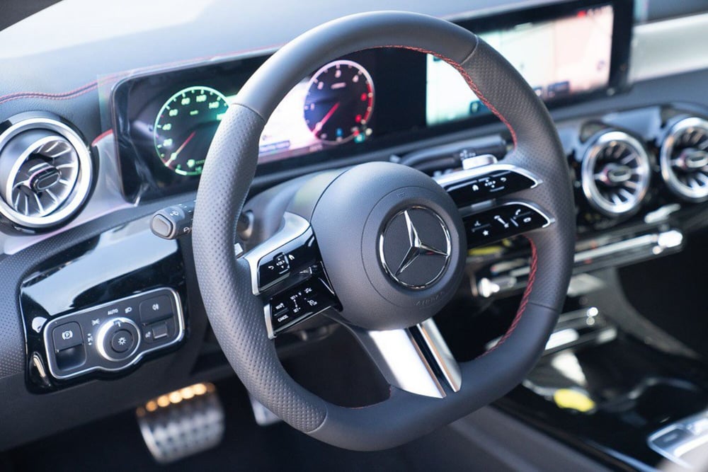 Mercedes-Benz CLA Shooting Brake nuova a Chieti (9)