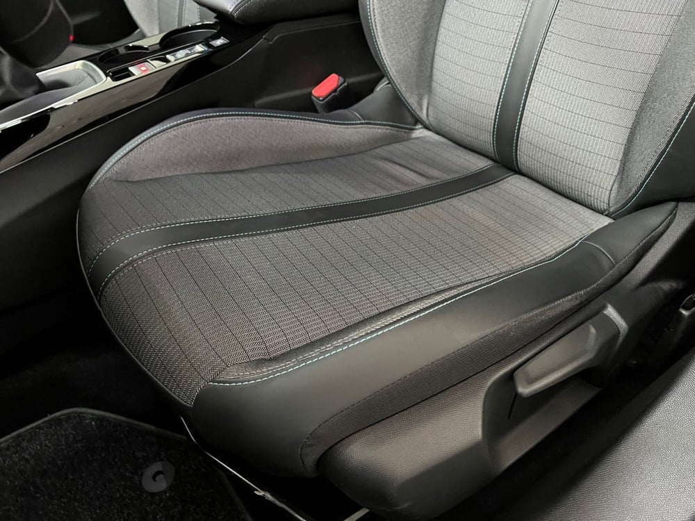 Peugeot 2008 usata a Bari (14)