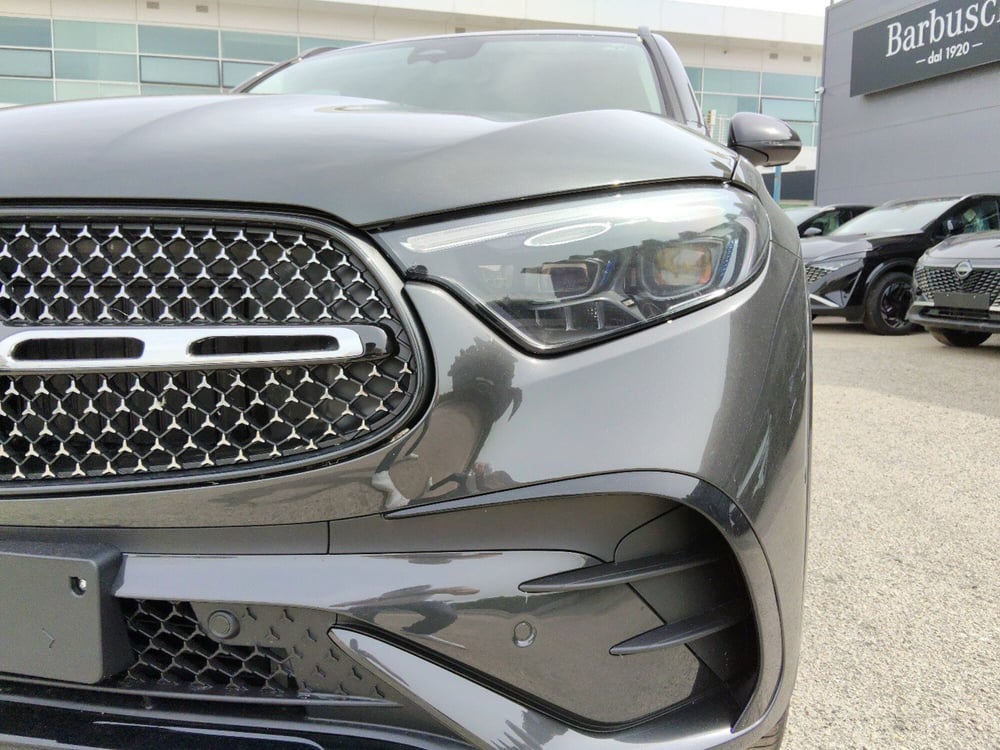 Mercedes-Benz GLC SUV nuova a Pescara (10)