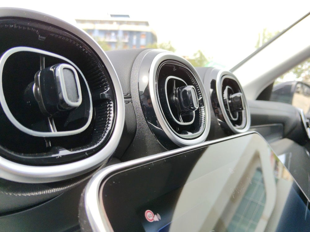 Mercedes-Benz GLC SUV nuova a Pescara (18)