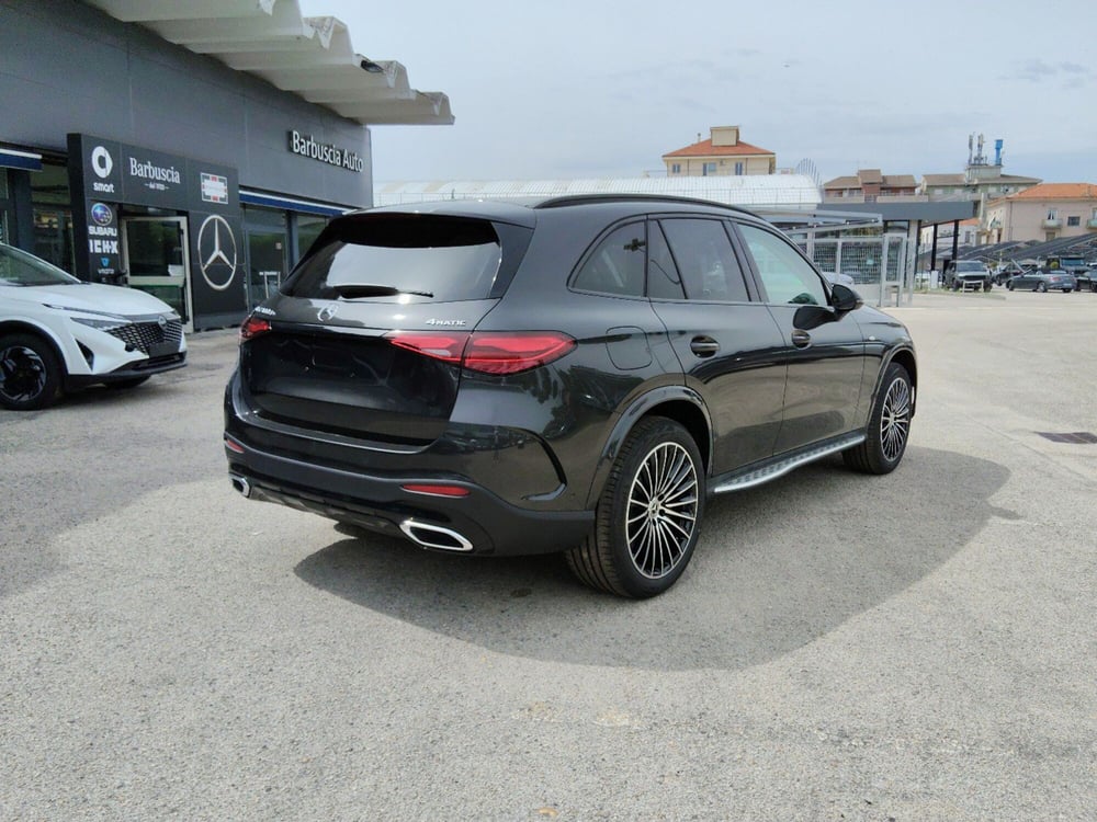 Mercedes-Benz GLC SUV nuova a Pescara (3)