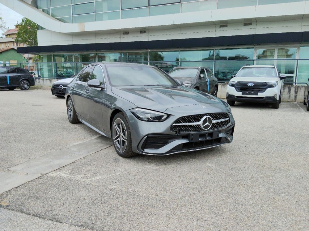 Mercedes-Benz Classe C nuova a Pescara (2)