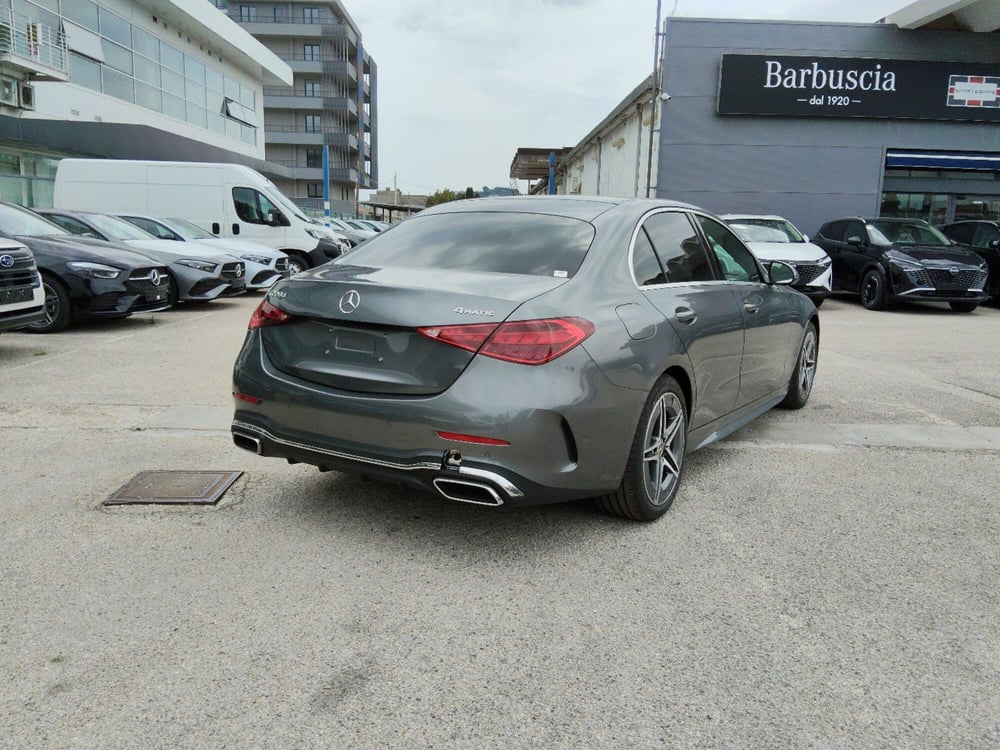 Mercedes-Benz Classe C nuova a Pescara (3)