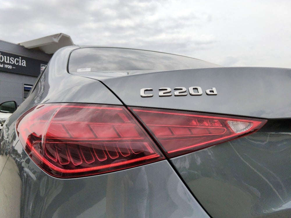 Mercedes-Benz Classe C nuova a Pescara (6)