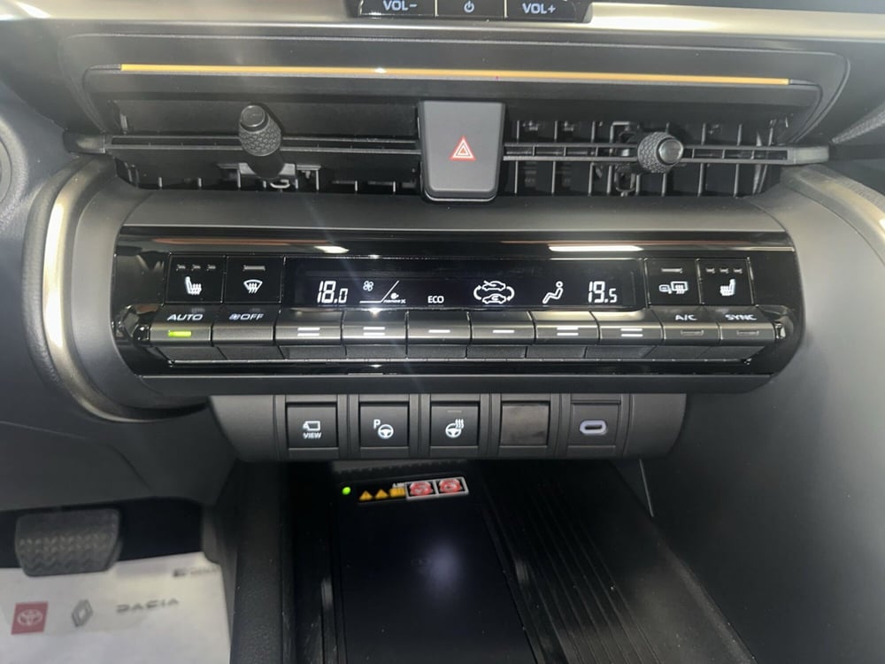 Toyota Toyota C-HR usata a Napoli (17)