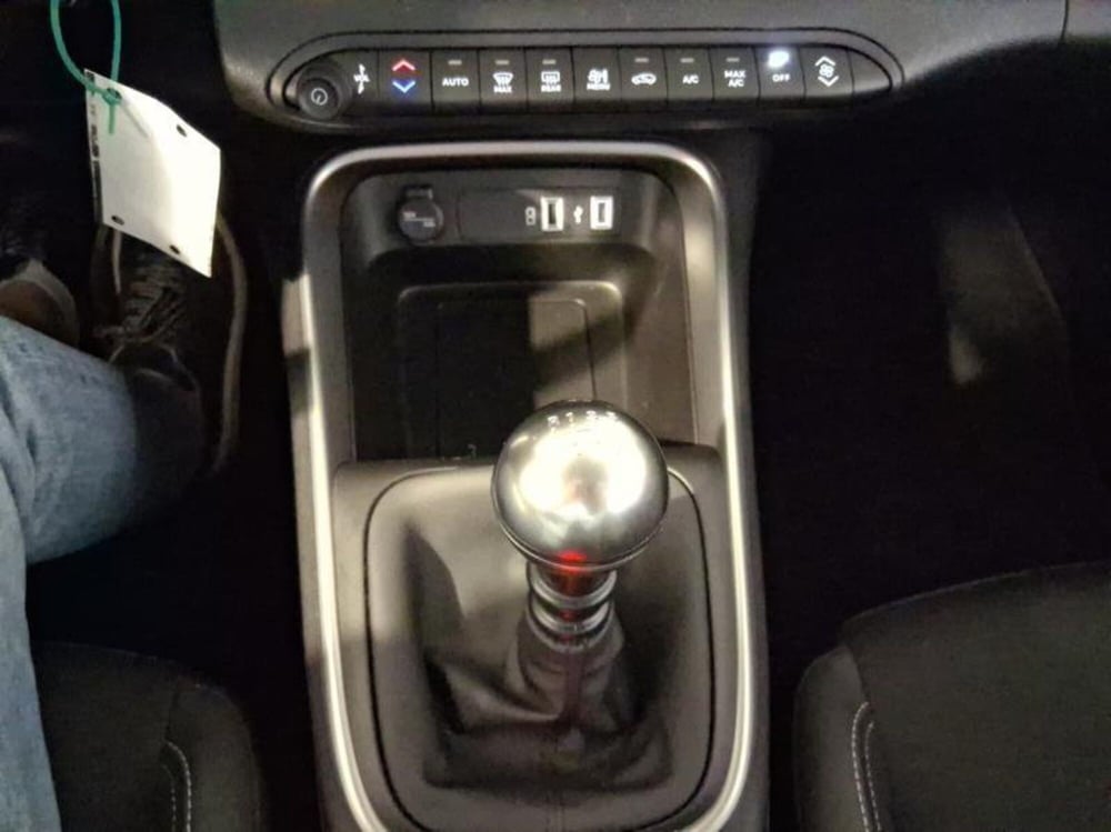 Jeep Avenger usata a Genova (16)