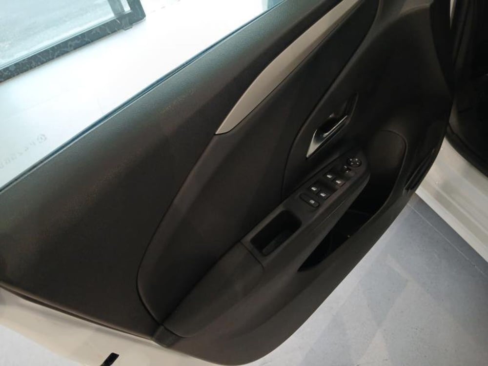Opel Corsa-e nuova a Genova (12)
