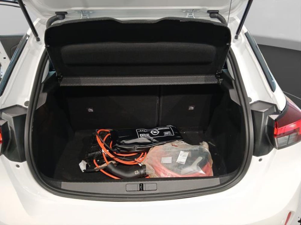 Opel Corsa-e nuova a Genova (17)