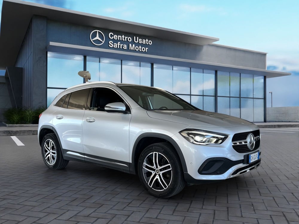Mercedes-Benz GLA SUV usata a Cosenza