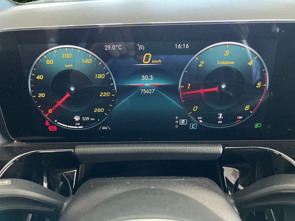 Mercedes-Benz GLA SUV usata a Cosenza (11)