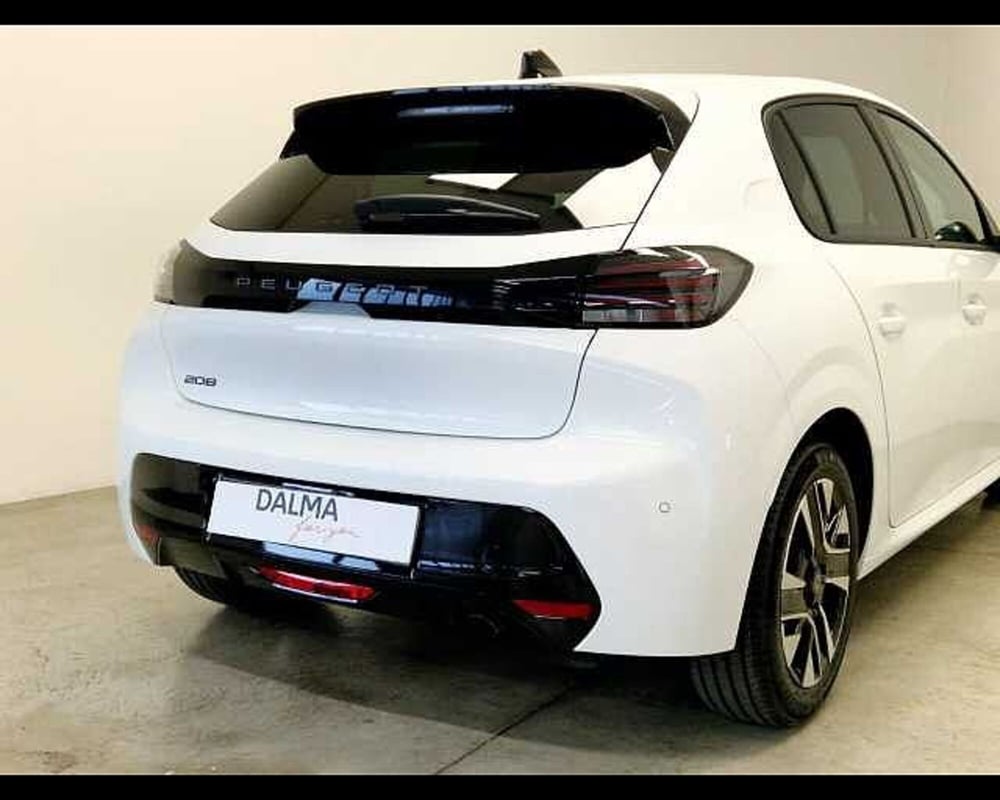 Peugeot 208 nuova a Milano (14)
