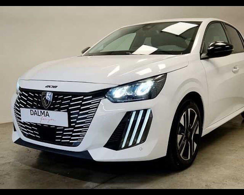 Peugeot 208 nuova a Milano (15)
