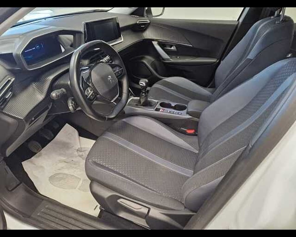 Peugeot 2008 usata a Milano (7)