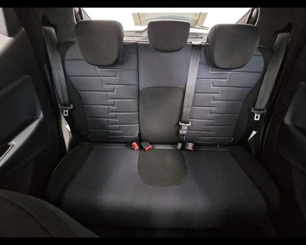 Lancia Ypsilon usata a Milano (10)