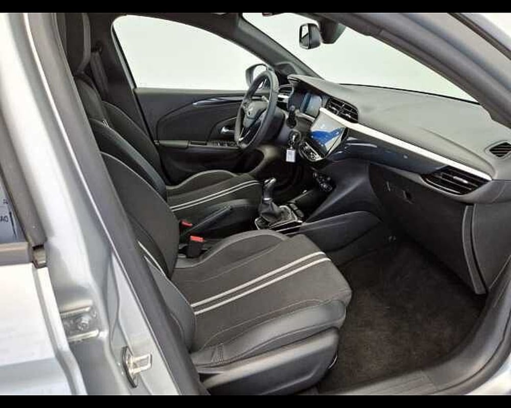 Opel Corsa usata a Milano (9)