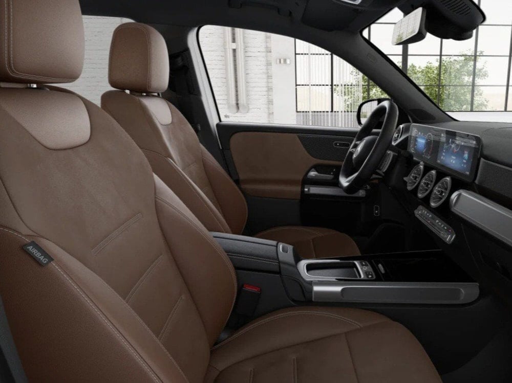 Mercedes-Benz GLB nuova a Ancona (10)