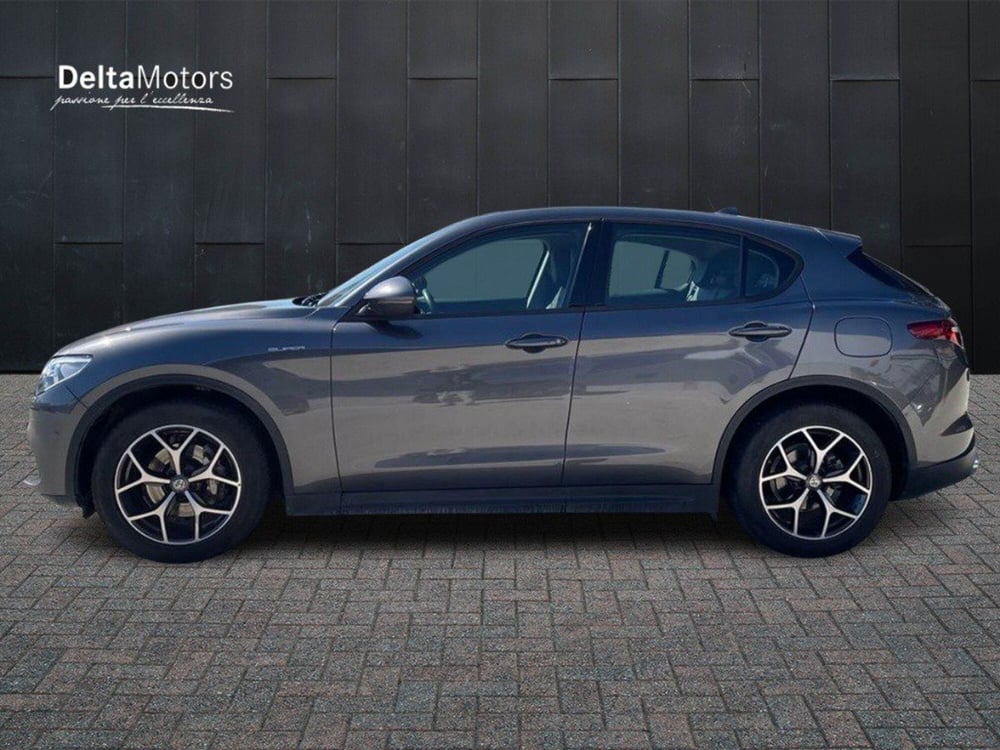 Alfa Romeo Stelvio usata a Macerata (4)