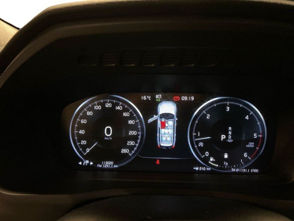 Volvo XC90 usata a Macerata (9)