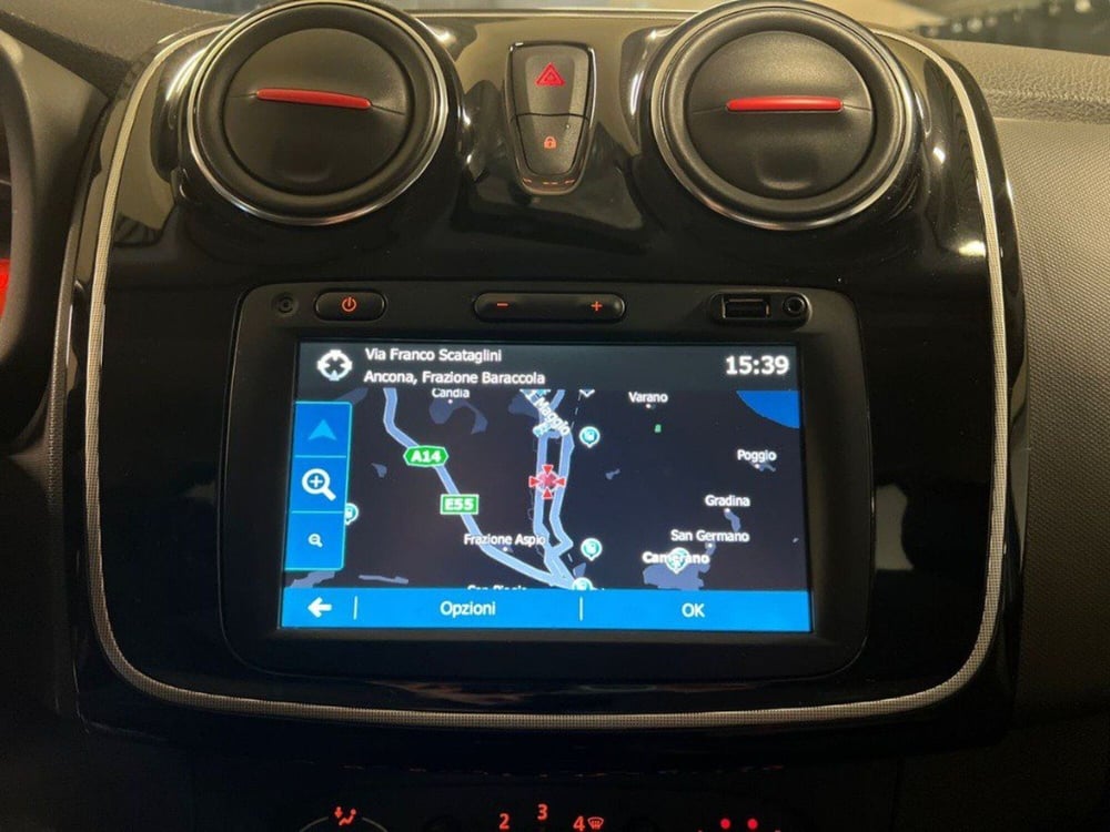 Dacia Sandero usata a Macerata (17)
