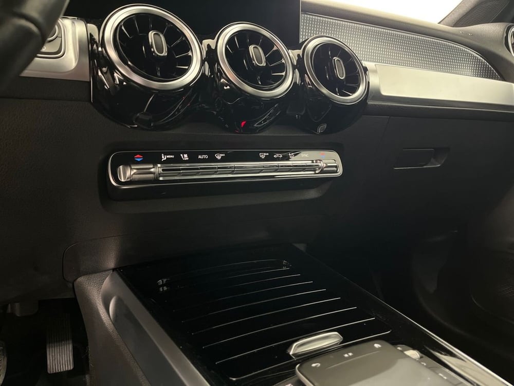 Mercedes-Benz GLB usata a Napoli (15)