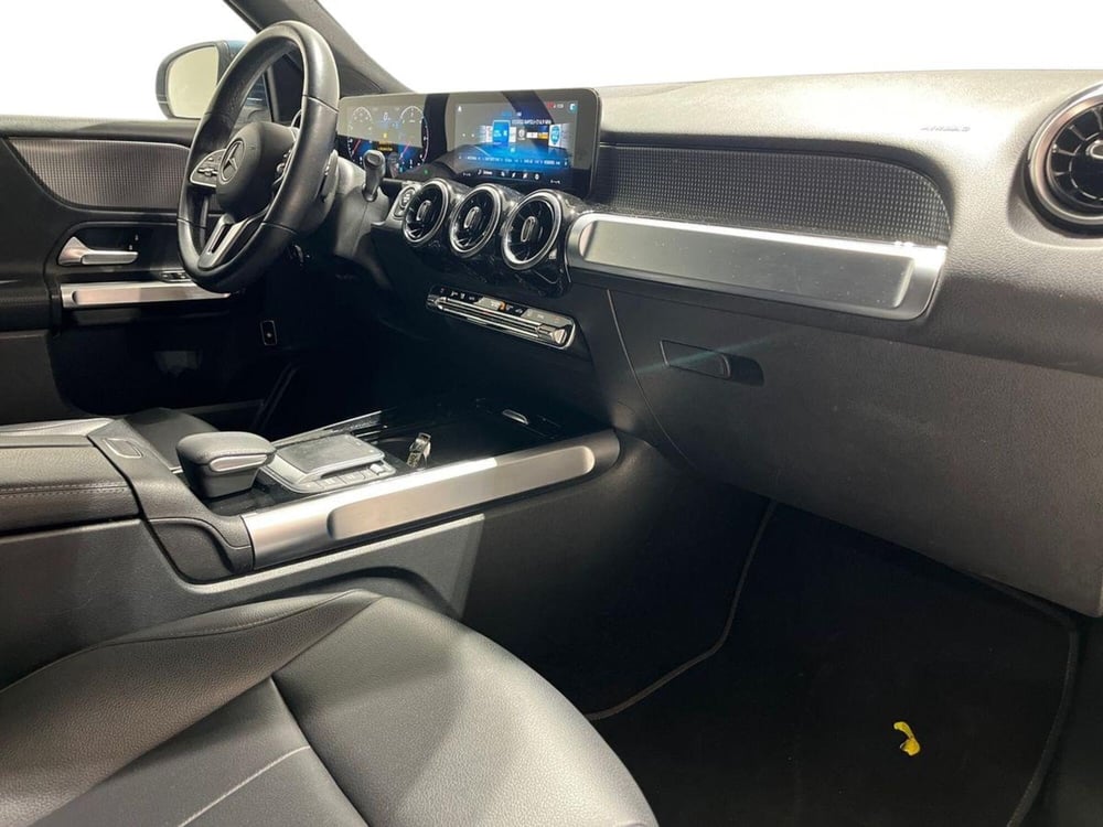 Mercedes-Benz GLB usata a Napoli (16)