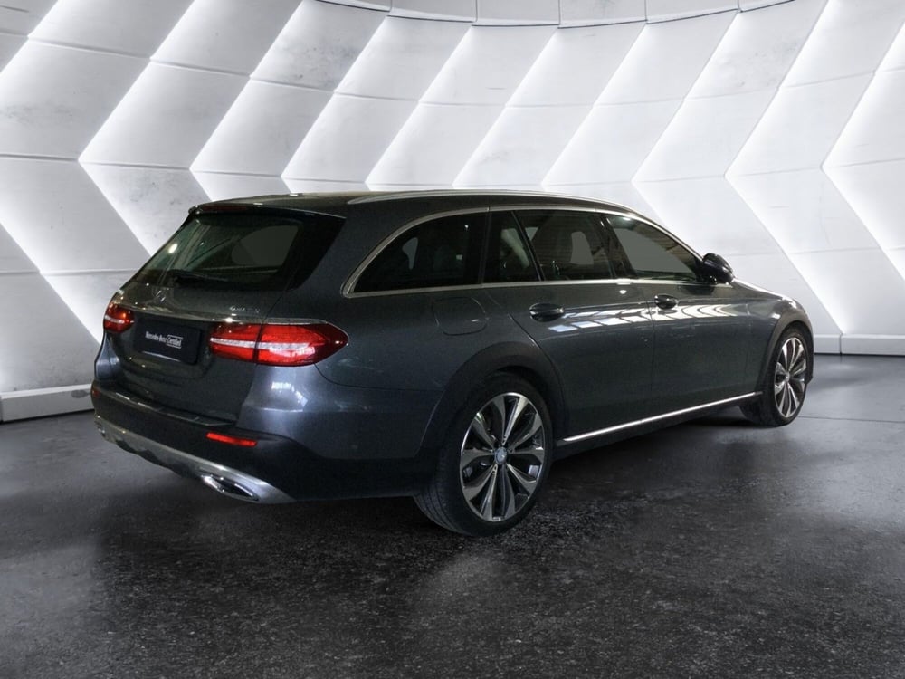 Mercedes-Benz Classe E Station Wagon usata a Caserta (5)