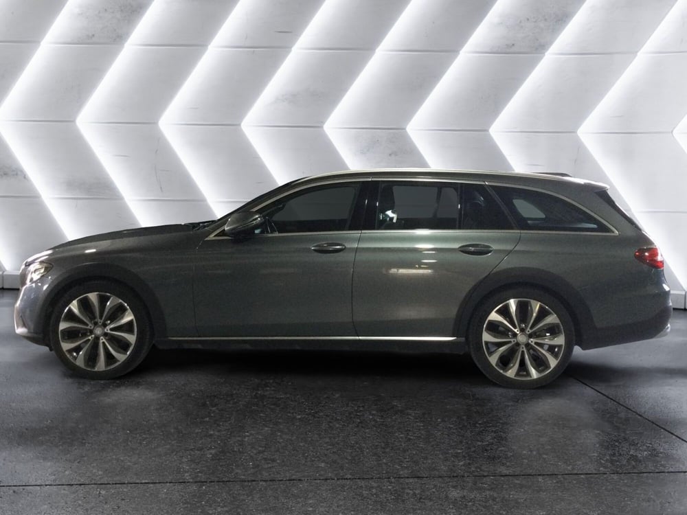 Mercedes-Benz Classe E Station Wagon usata a Caserta (8)