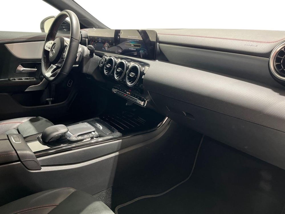 Mercedes-Benz CLA Shooting Brake usata a Napoli (16)