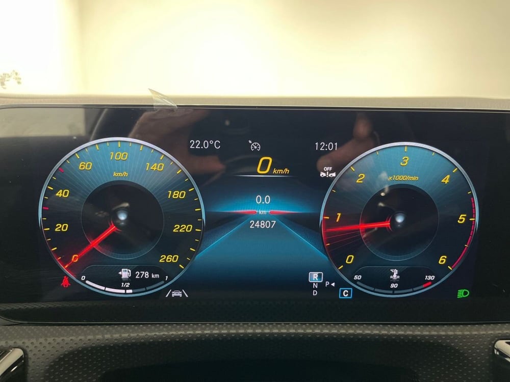 Mercedes-Benz CLA Shooting Brake usata a Napoli (7)