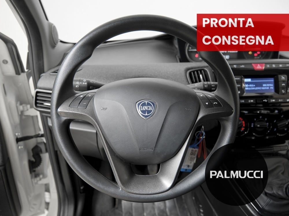 Lancia Ypsilon usata a Prato (11)
