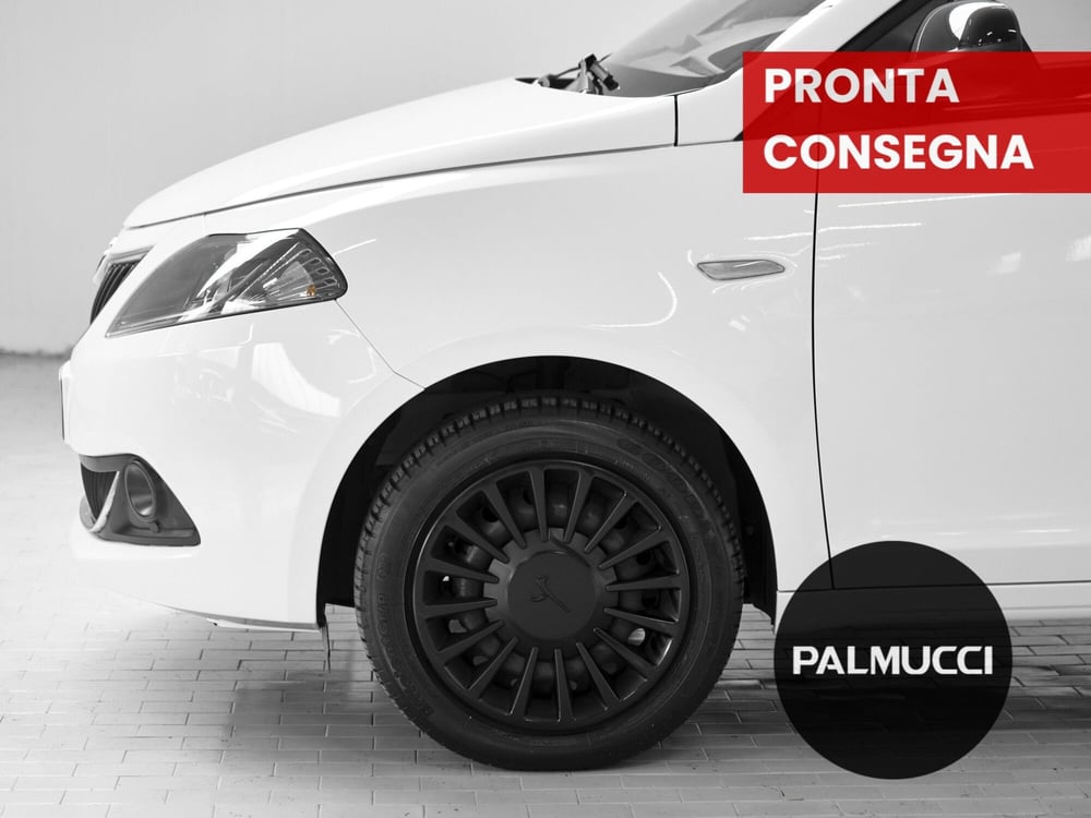 Lancia Ypsilon usata a Prato (4)