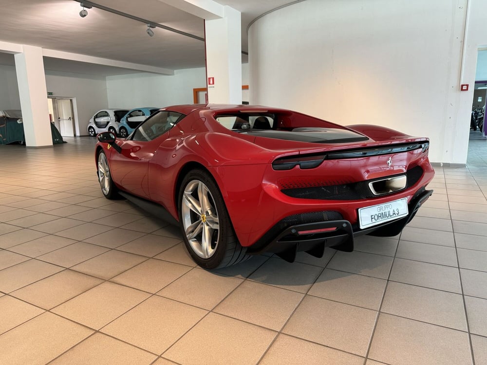 Ferrari 296 Coupé usata a Messina (4)