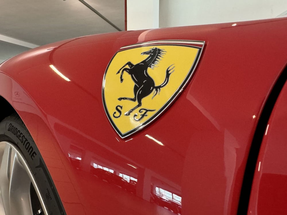 Ferrari 296 Coupé usata a Messina (6)