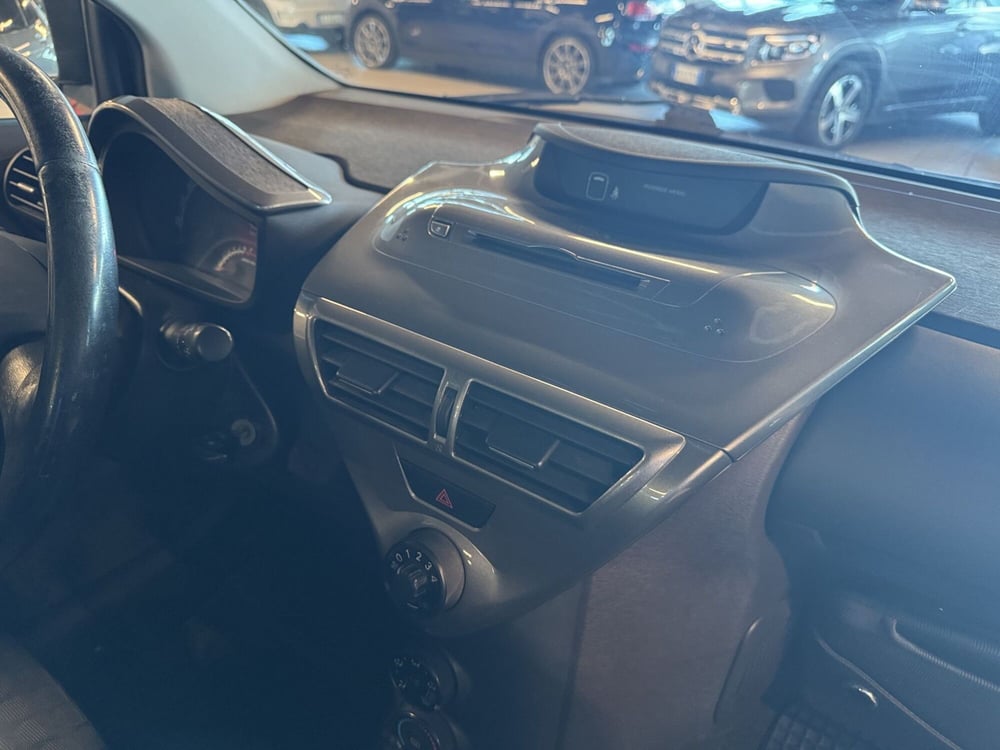 Toyota iQ usata a Messina (12)
