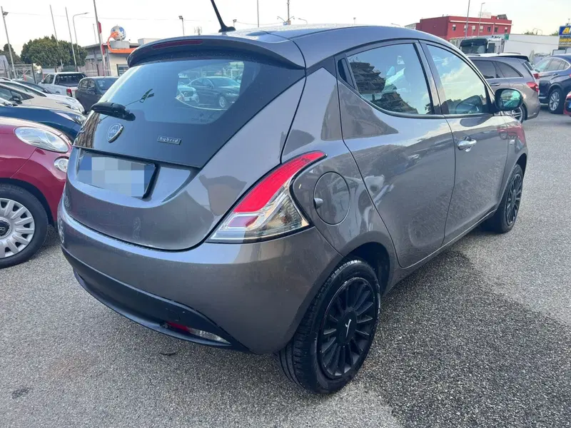 Lancia Ypsilon usata a Messina (3)
