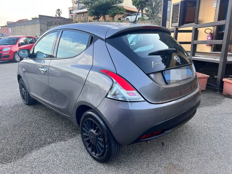 Lancia Ypsilon usata a Messina (4)