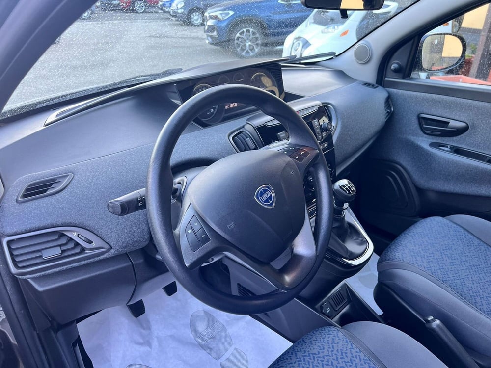 Lancia Ypsilon usata a Messina (7)