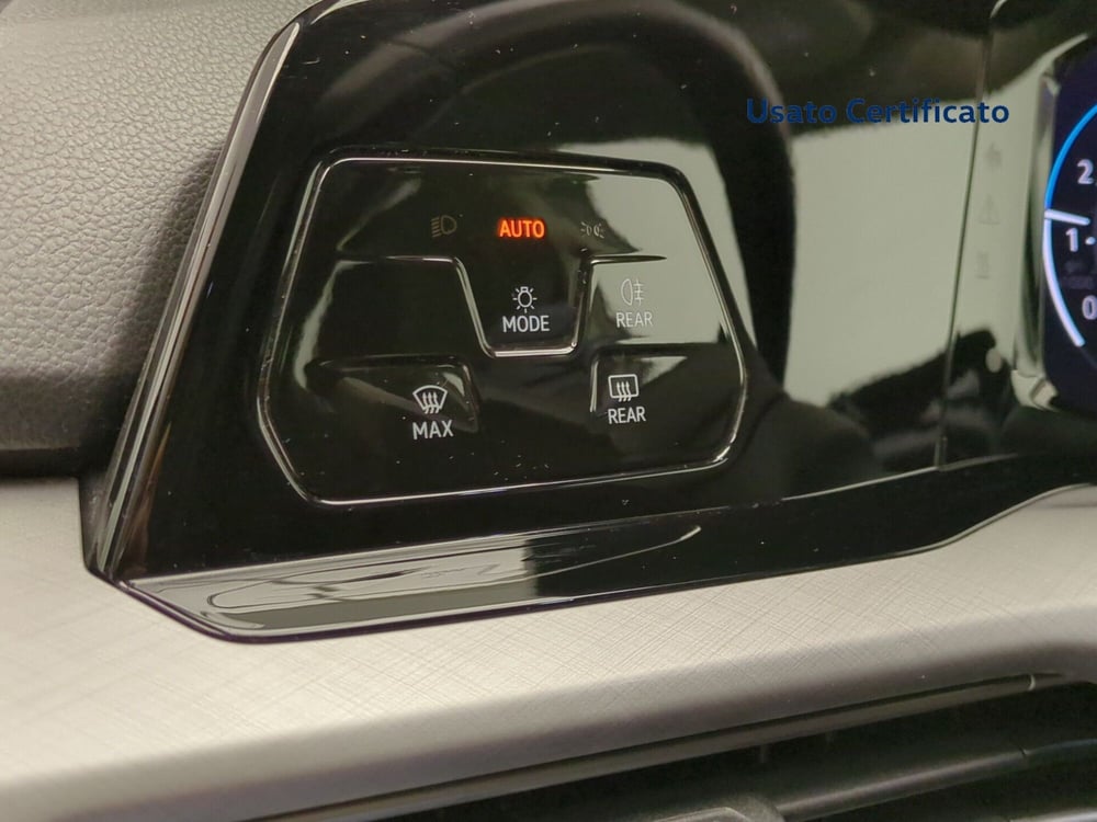 Volkswagen Golf usata a Benevento (12)