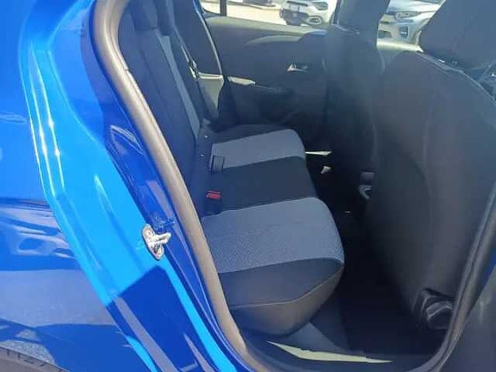 Opel Corsa nuova a Milano (11)