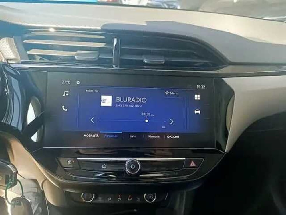 Opel Corsa nuova a Milano (12)