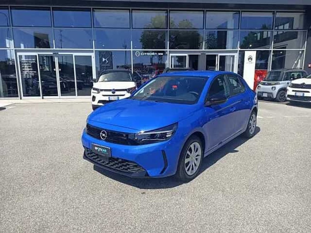 Opel Corsa nuova a Milano (3)