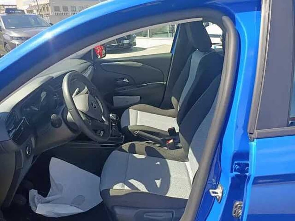 Opel Corsa nuova a Milano (8)