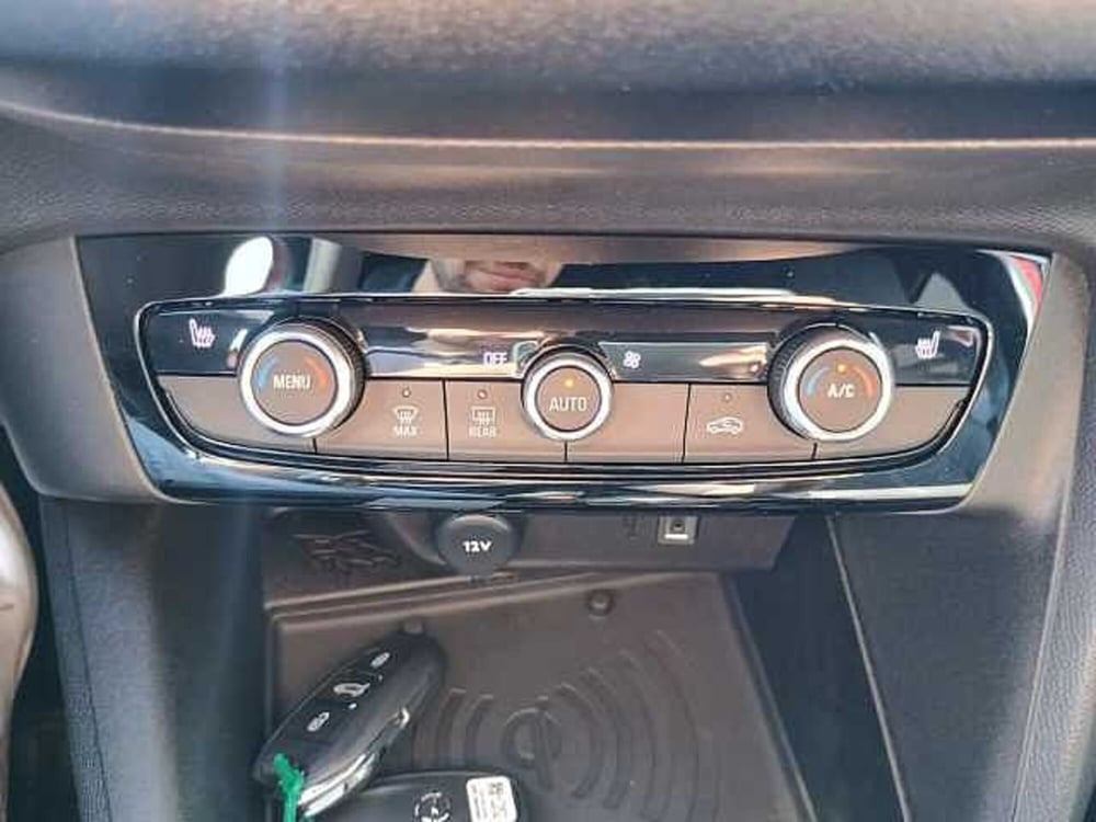 Opel Corsa nuova a Milano (14)