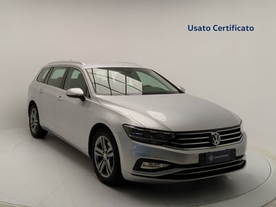 Volkswagen Passat Variant 2.0 TDI SCR EVO DSG Business del 2020 usata a Benevento