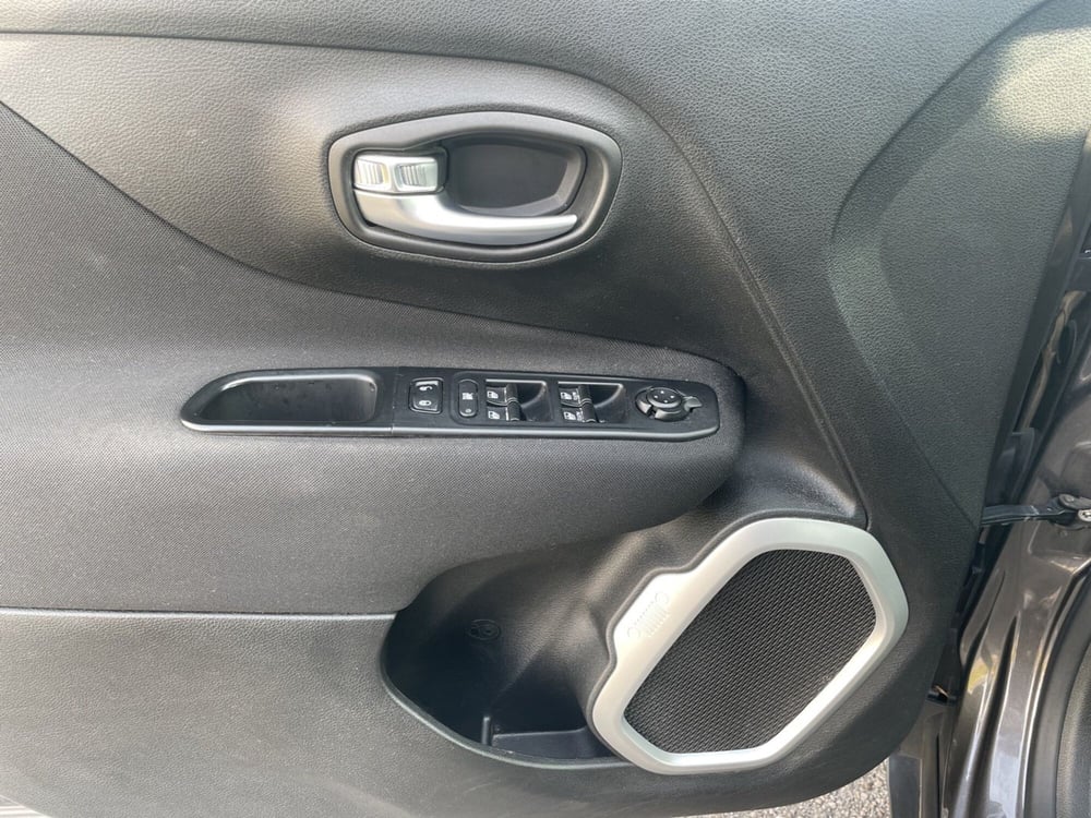 Jeep Renegade usata a Udine (19)